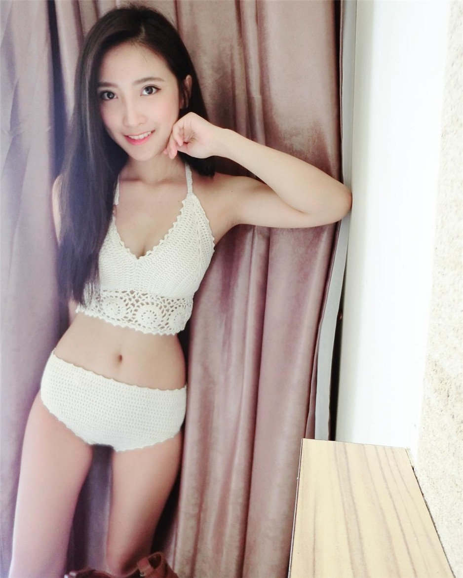 新加坡气质美女谭凯琳生活照