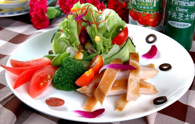 健康营养的蔬果沙拉图片