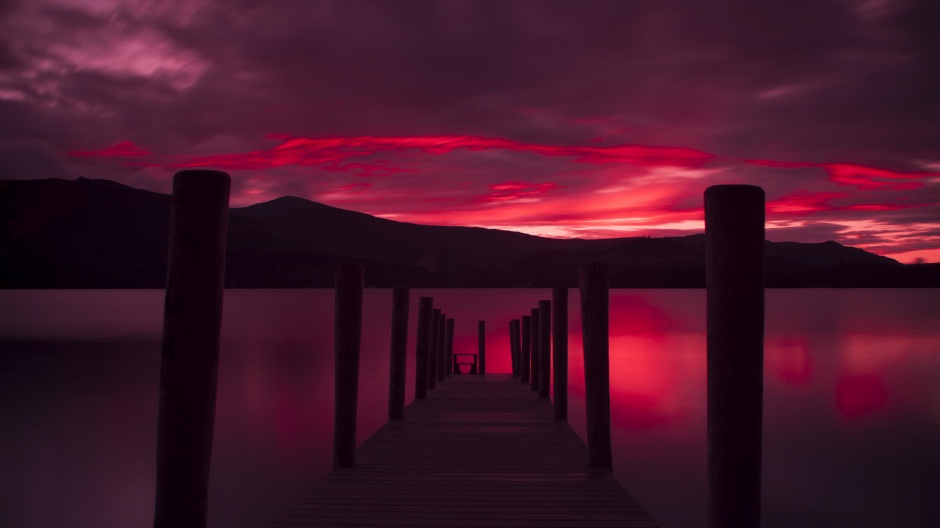 湖畔的木桥风景高清摄影图片