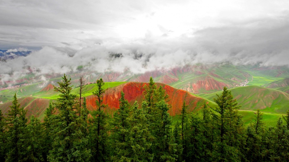 优美的青海祁连山山脉风景图片