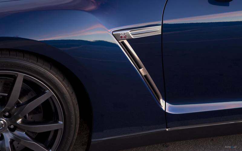 新款日产GT-R跑车摄影图片
