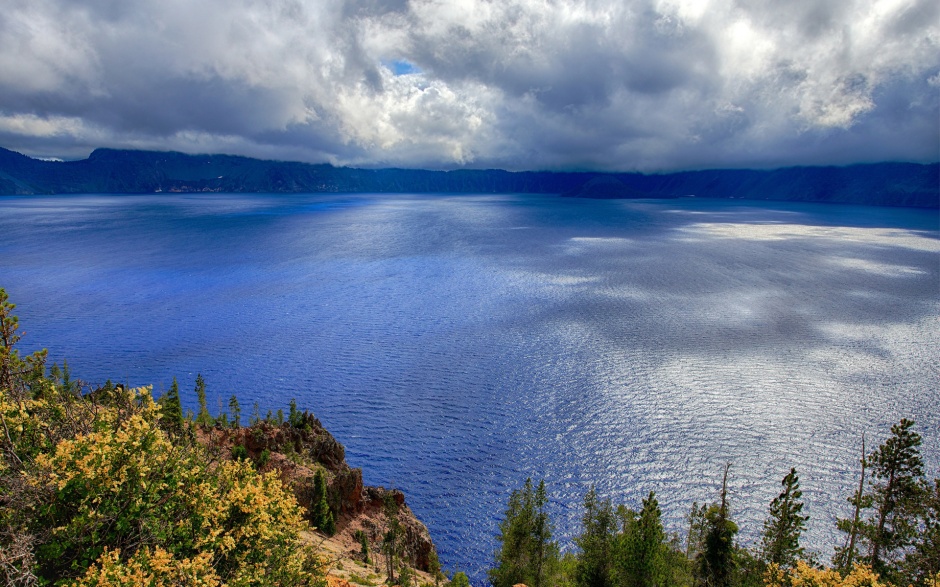 美国火山口湖国家公园风景图片