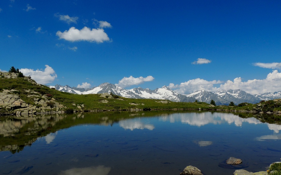 雄伟山川湖泊美景意境图片