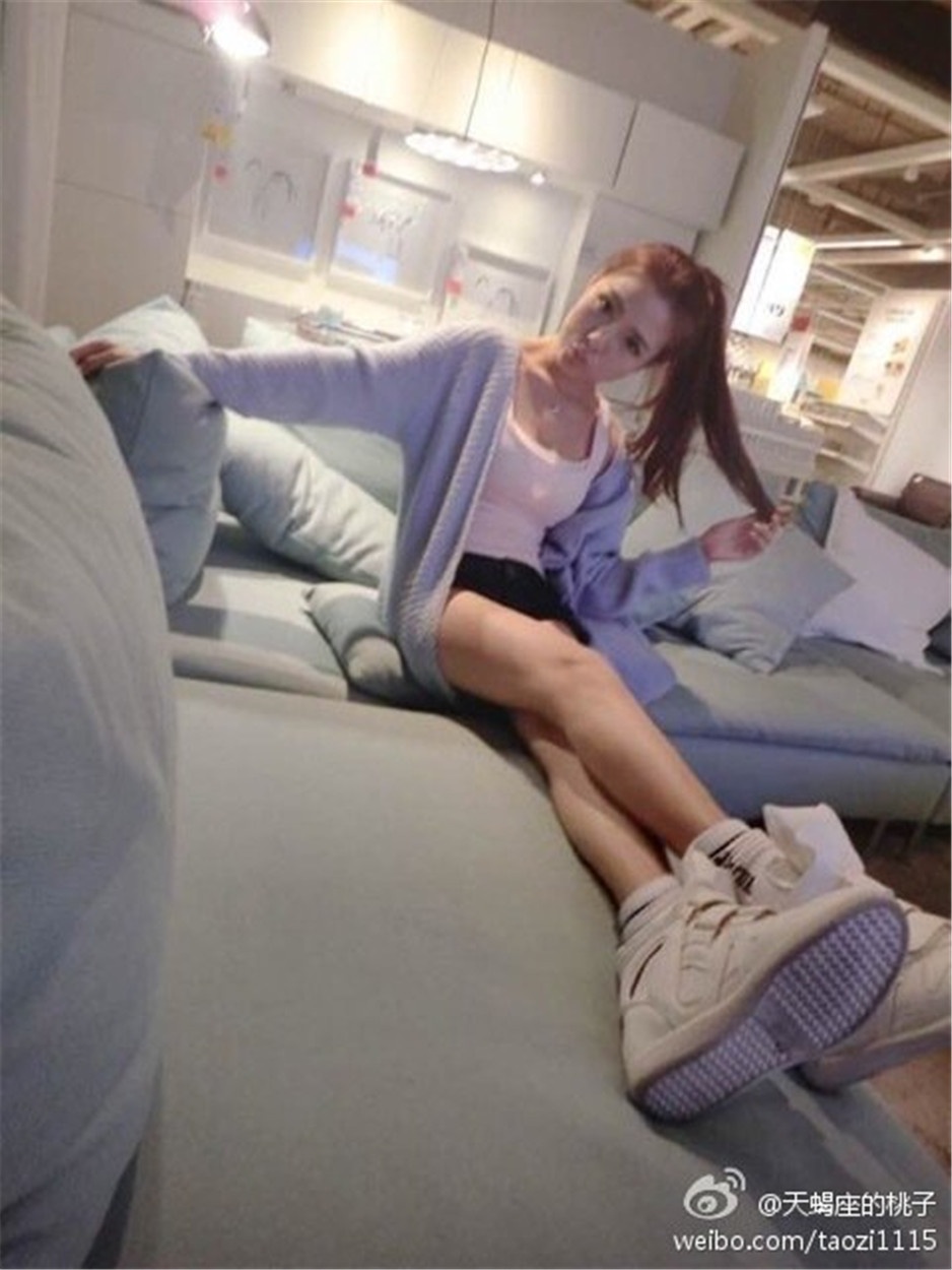 内地女模特陶恒微博私房照图片