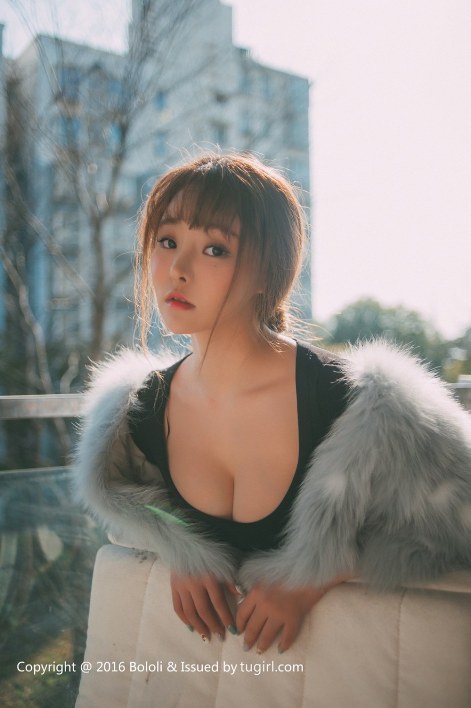 90后美少女七宝高清养眼写真图片