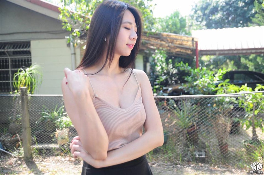 台湾女模特Jasmine茉莉养眼美照图片