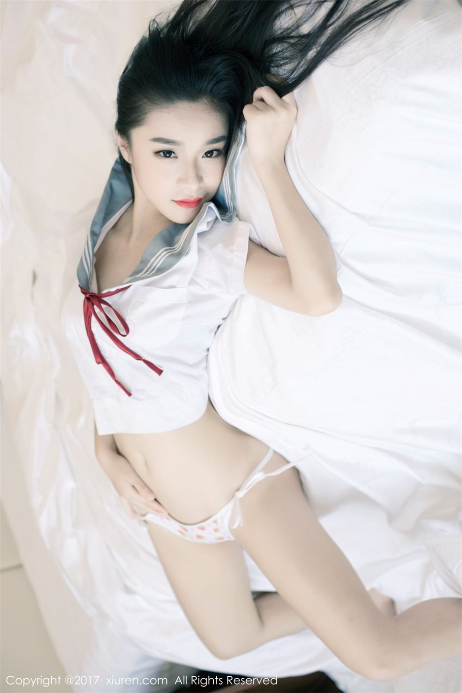 90后嫩模美女绮梦Cherish性感制服写真