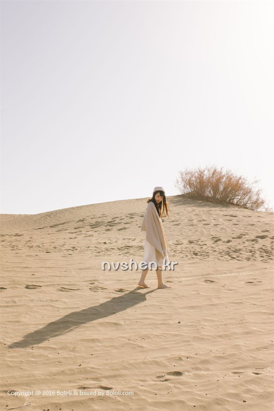 清纯系美女之应沙漠旅拍写真集锦