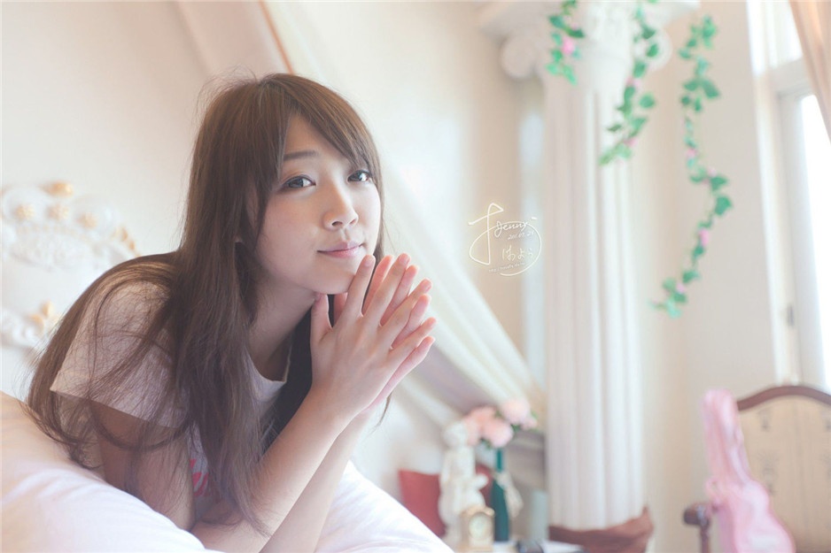 天然美女素人黄甄妮私房高清写真集