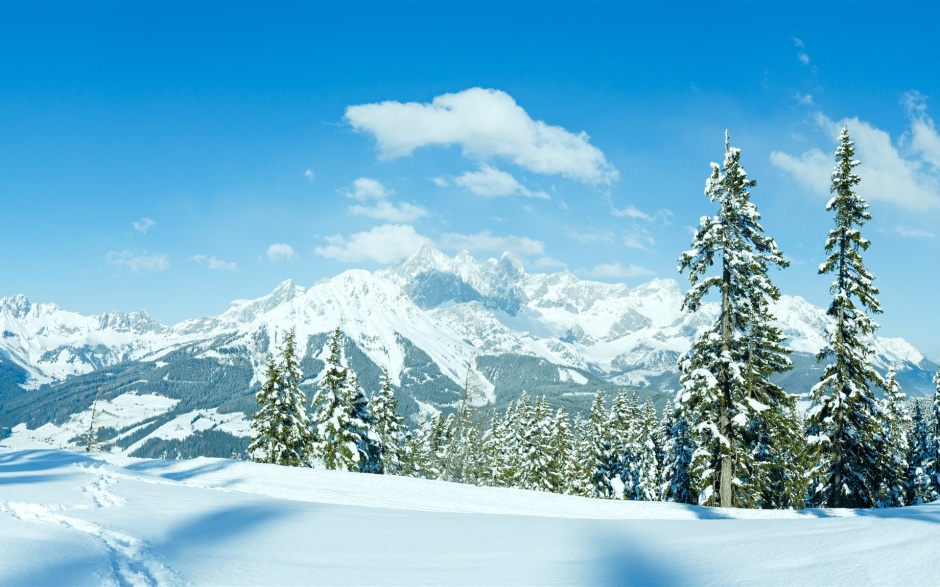 冬天雪山风景高清护眼壁纸