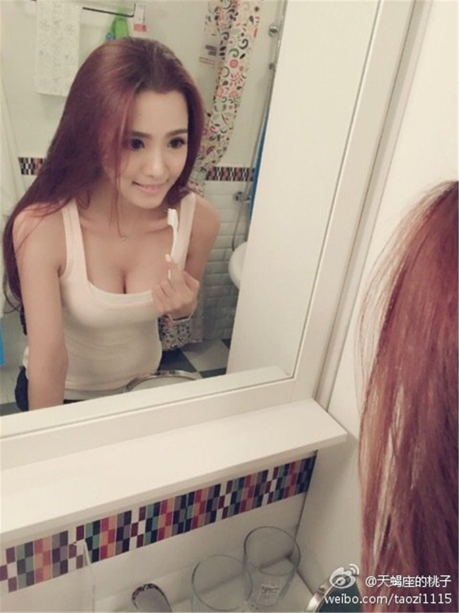 内地女模特陶恒微博私房照图片