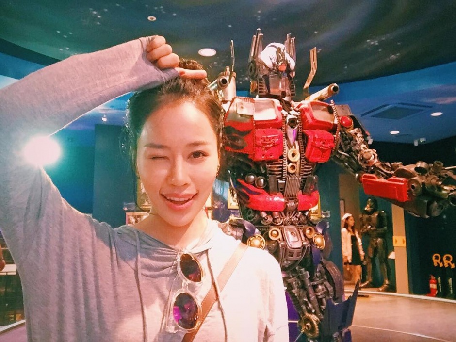 中韩混血美女权贞妍私拍图片集锦