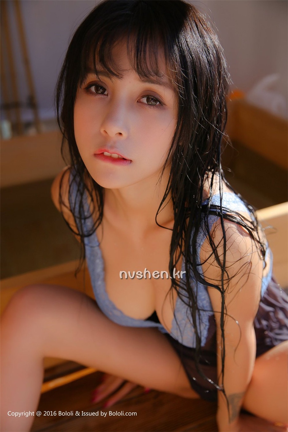 90后甜美萌妹子夏美酱清凉迷人旅拍