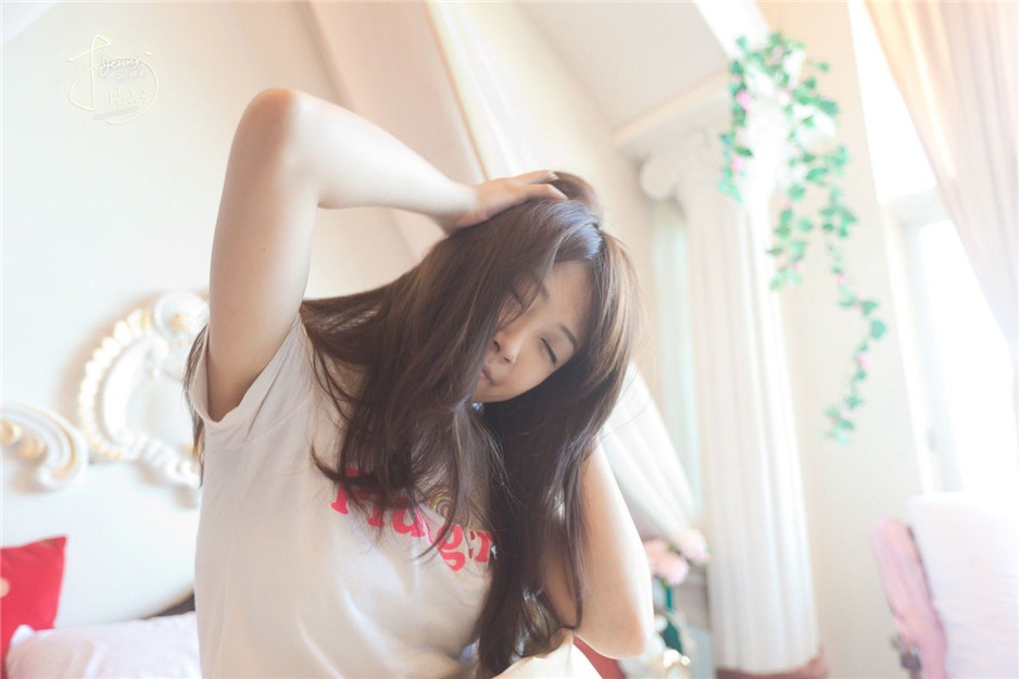 天然美女素人黄甄妮私房高清写真集