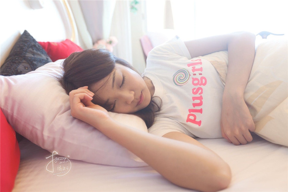 天然美女素人黄甄妮私房高清写真集