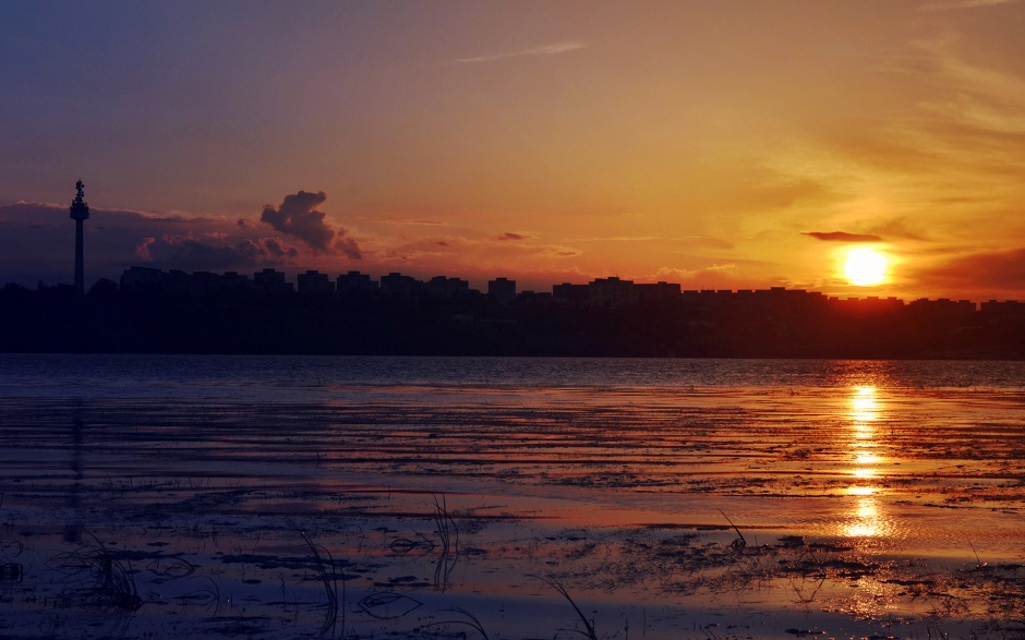 唯美的多瑙河夕阳风景壁纸