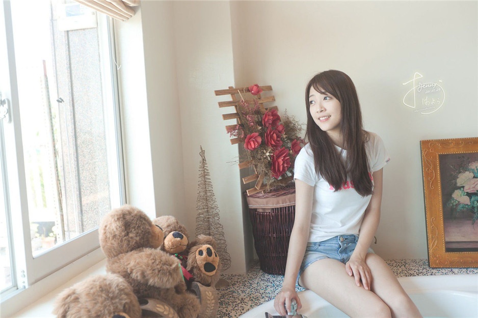 天然美女素人黄甄妮私房高清写真集