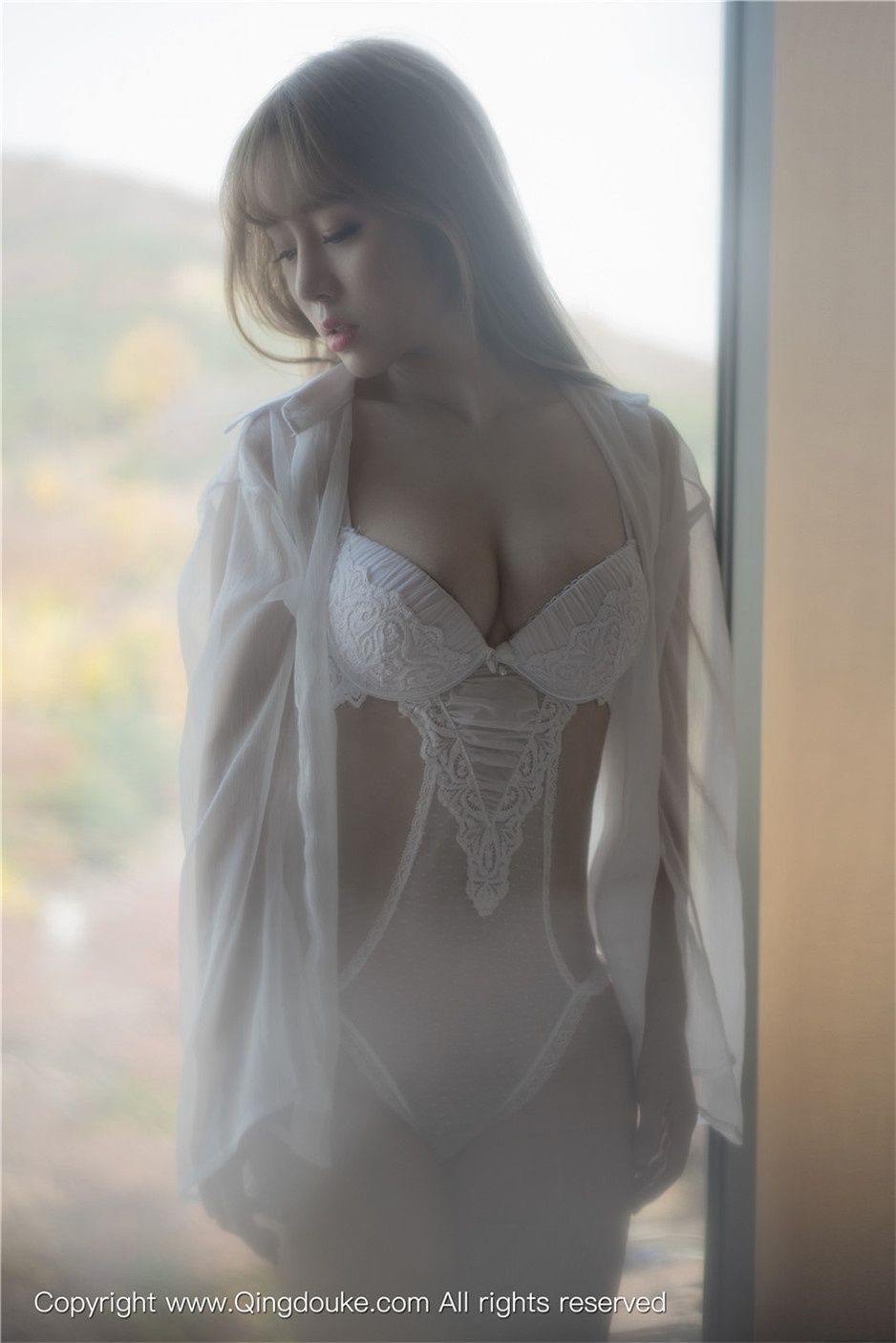 嫩模王雨纯家居魅惑性感写真