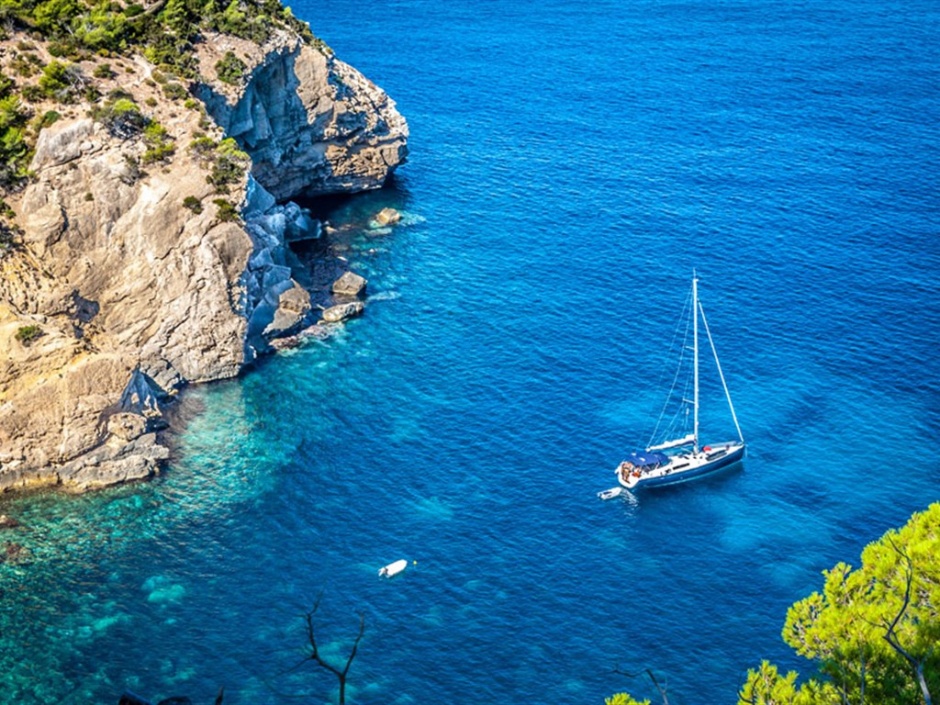 浪漫西班牙蓝色海岛风景壁纸图片