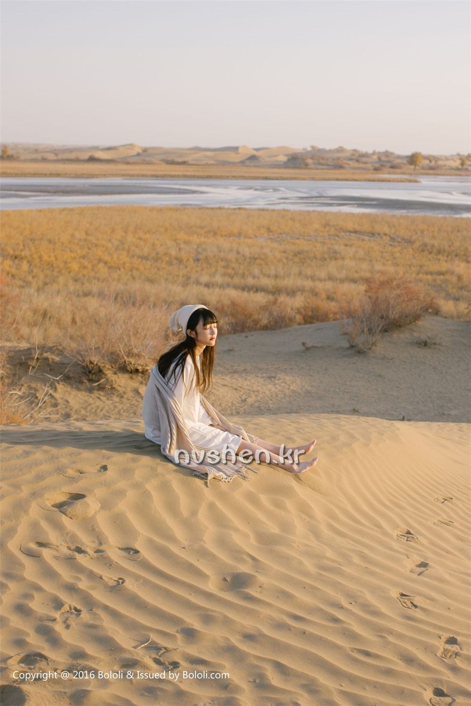 清纯系美女之应沙漠旅拍写真集锦