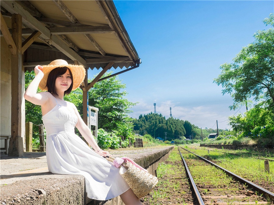 日本清纯少女岩田华怜甜美户外写真集