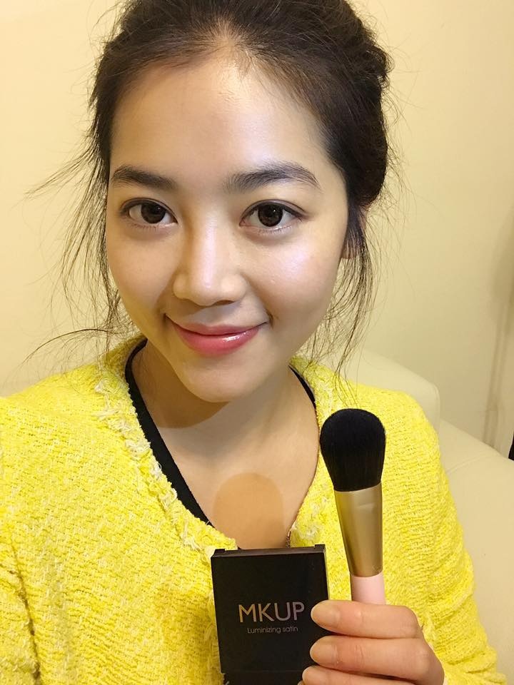 台湾女记者刘方慈私拍图片合辑