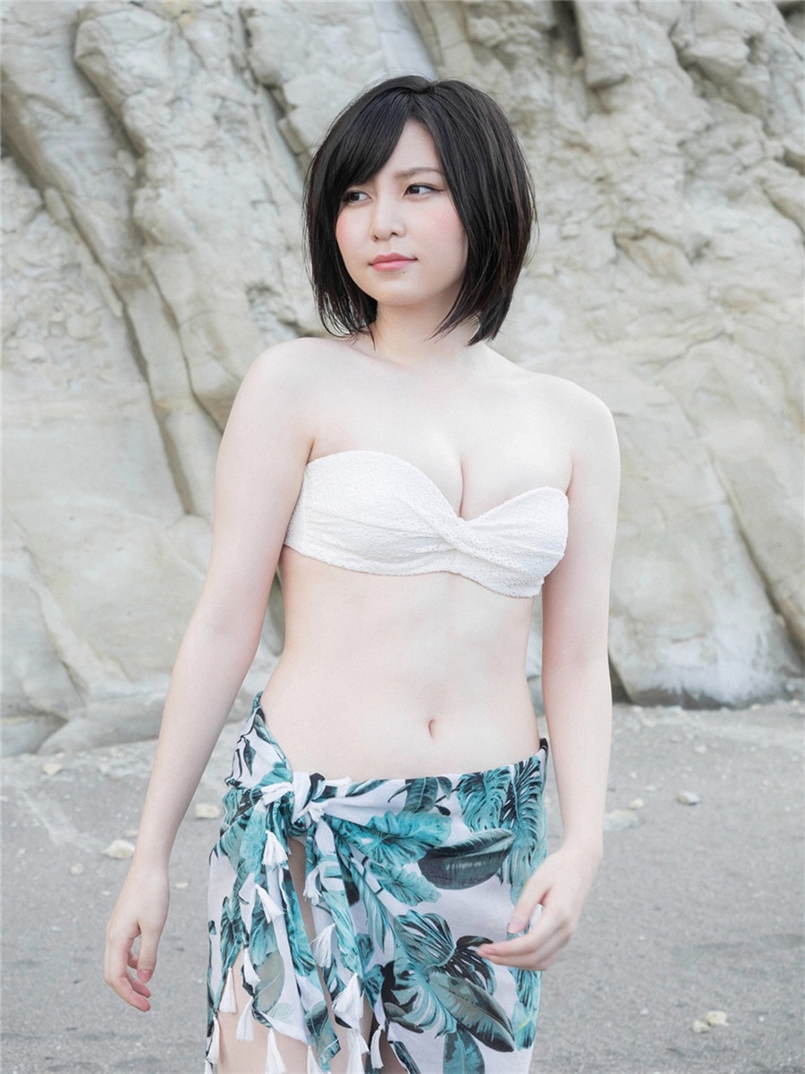 日本清纯少女岩田华怜甜美户外写真集