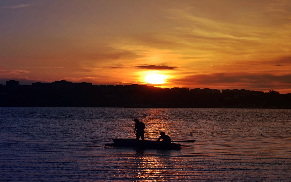 唯美的多瑙河夕阳风景壁纸