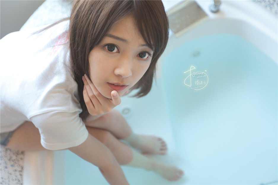 天然美女素人黄甄妮私房高清写真集