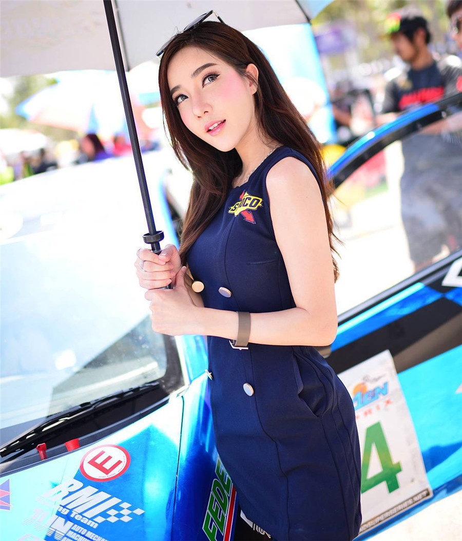 性感冷艳美女诱惑私房写真