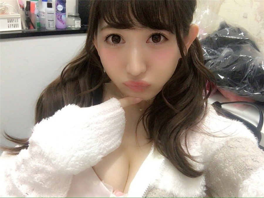 日本明星美女月城麻由俏皮可爱私房照