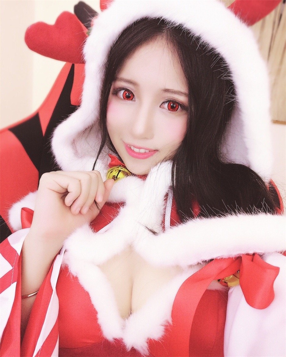 美女主播丸子yooo最新cosplay图片