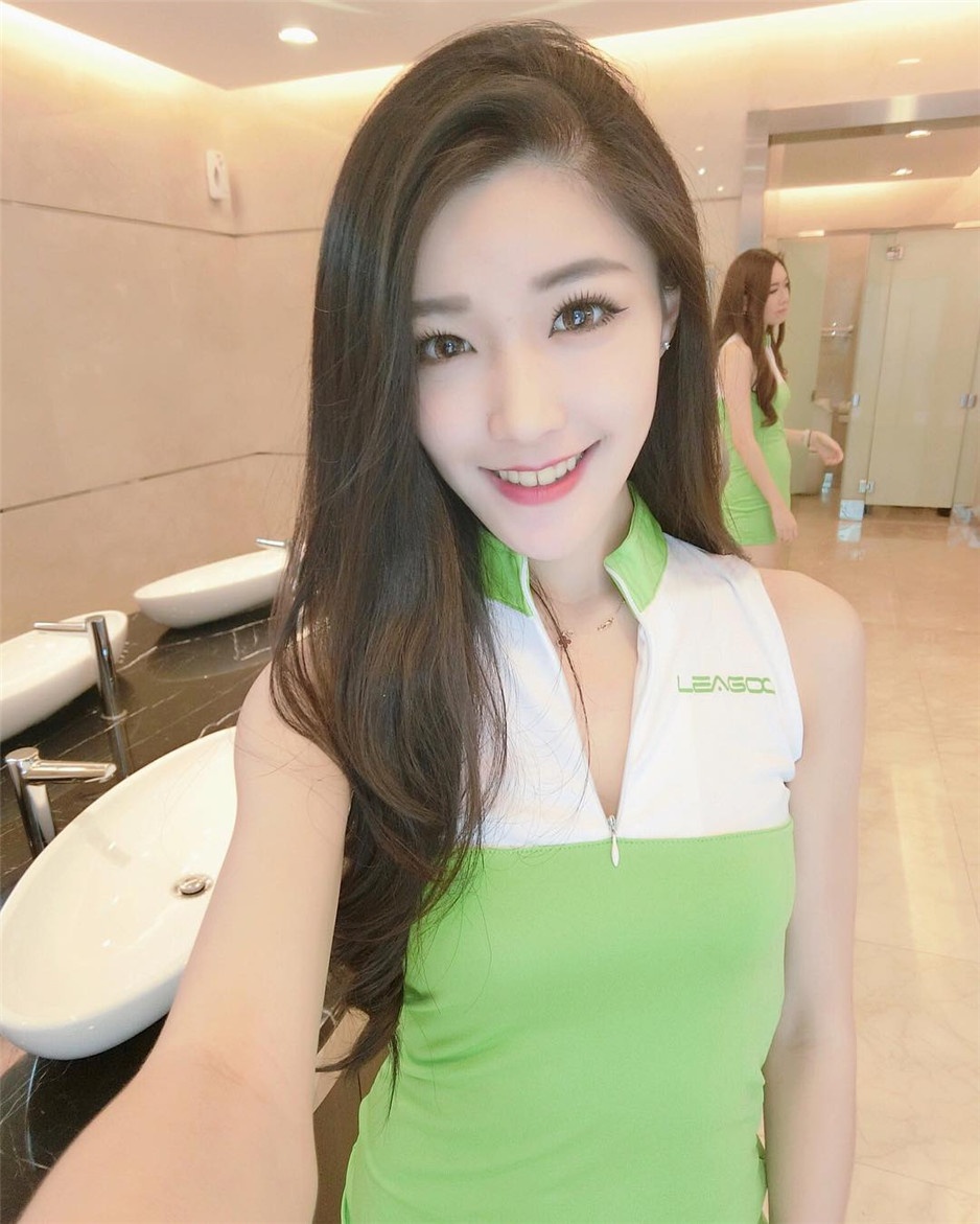 马来西亚模特Ivy Kuang自拍照片曝光