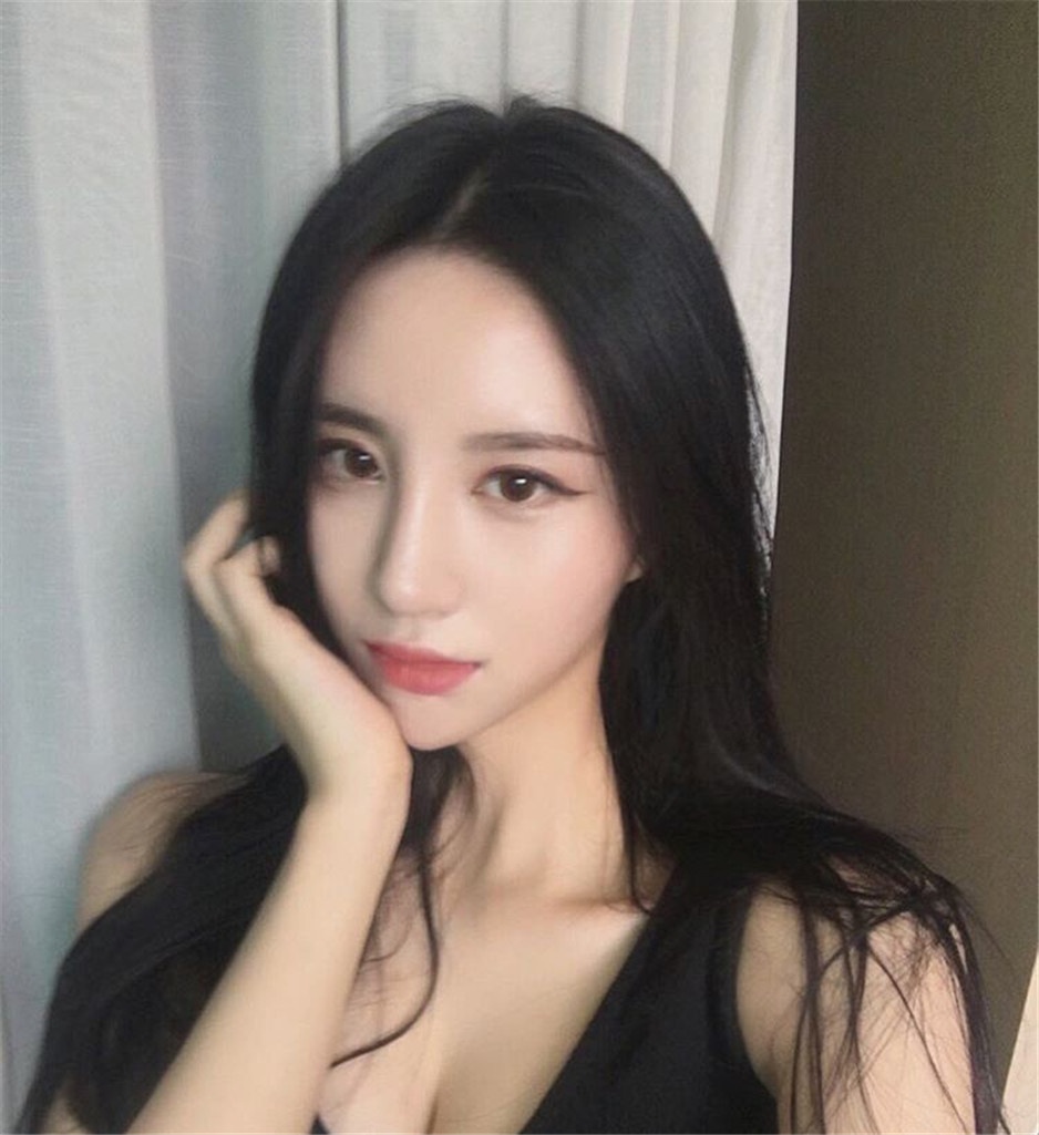 韩国网络美女Daunni自拍照片