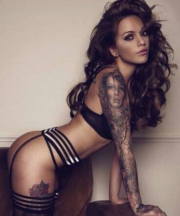 外国性感狂野美女纹身照