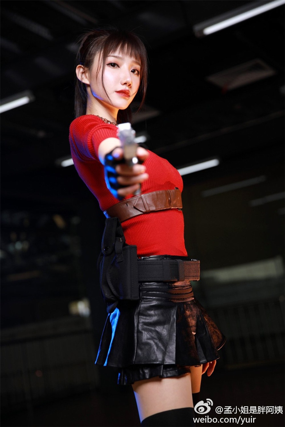 清纯校花孟晓蓉Yuri个性甜美私房照