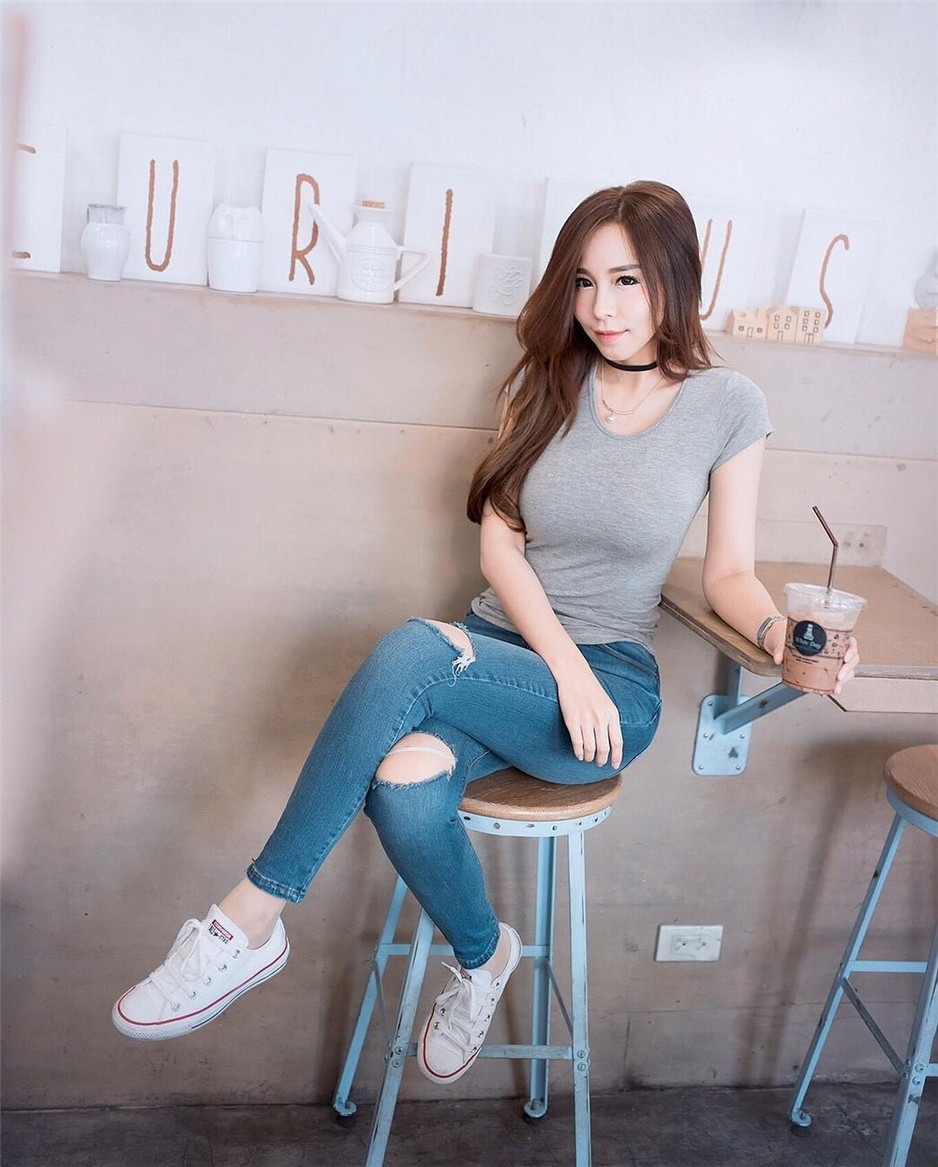 最近很火的泰国模特Skykiki Jung美胸图片