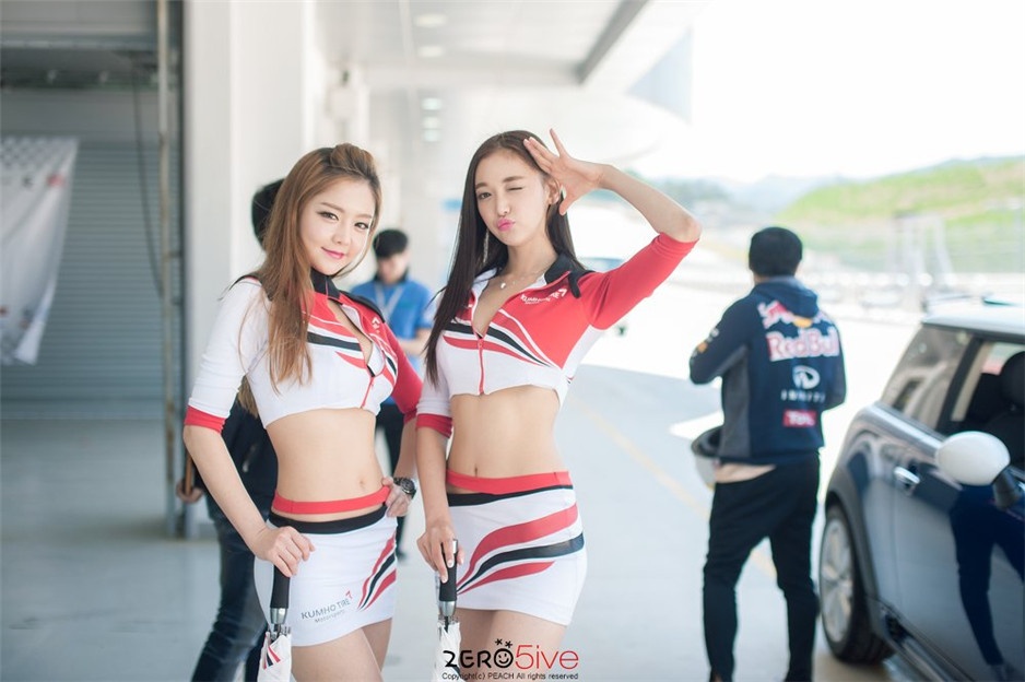 韩国可爱美女文架景户外清纯照片