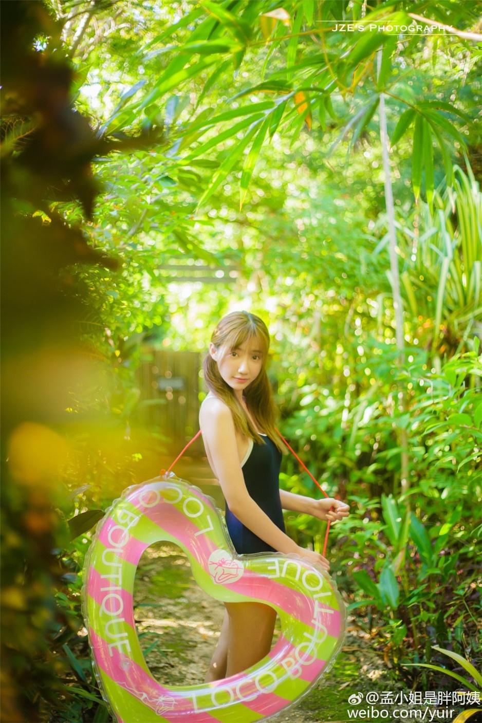 清纯校花孟晓蓉Yuri个性甜美私房照