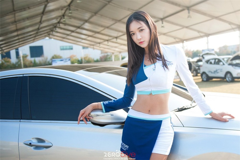 韩国可爱美女文架景户外清纯照片