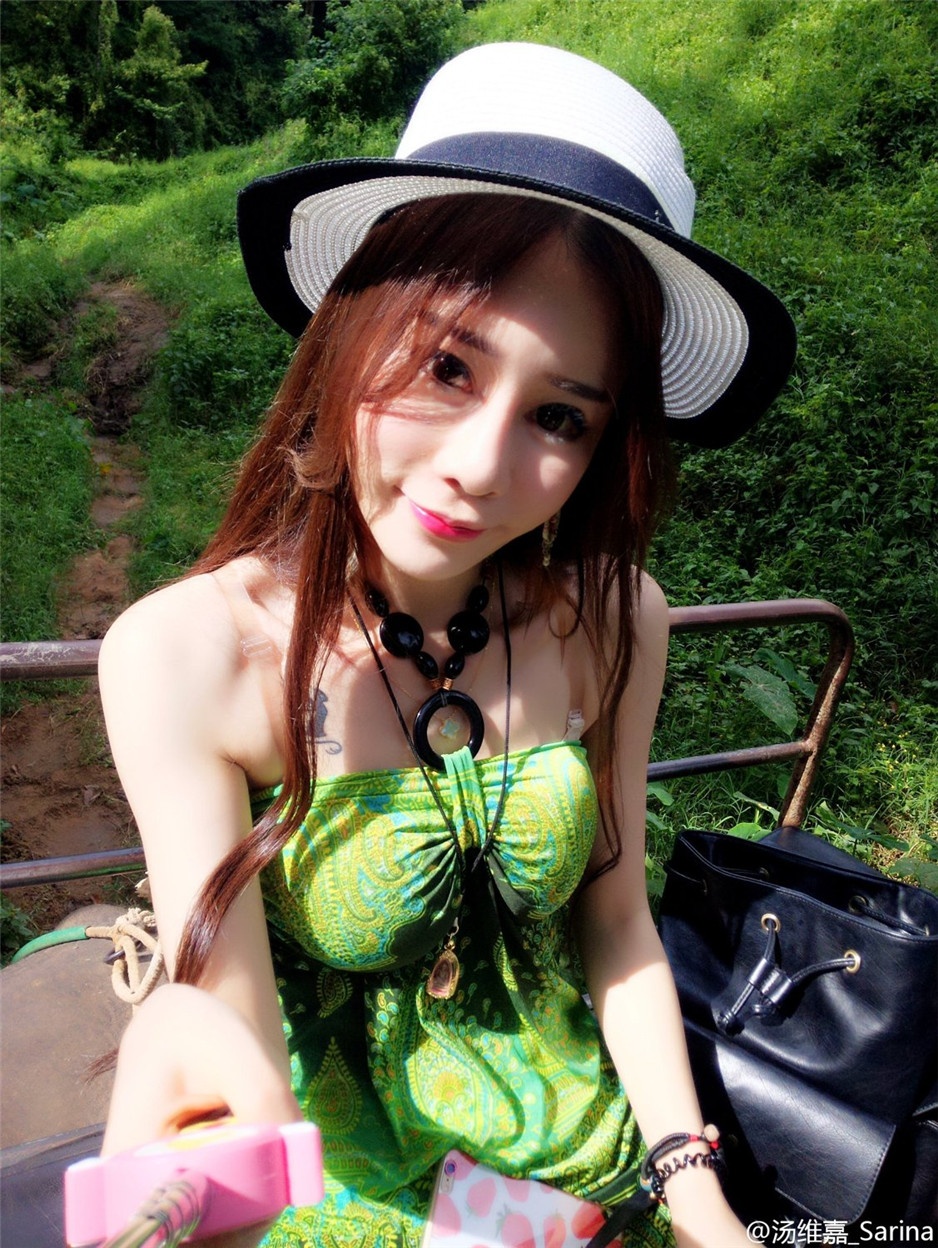 网络美女汤维嘉自拍照片曝光