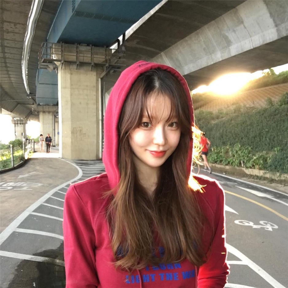 韩国美女模特杨晋超清自拍图片