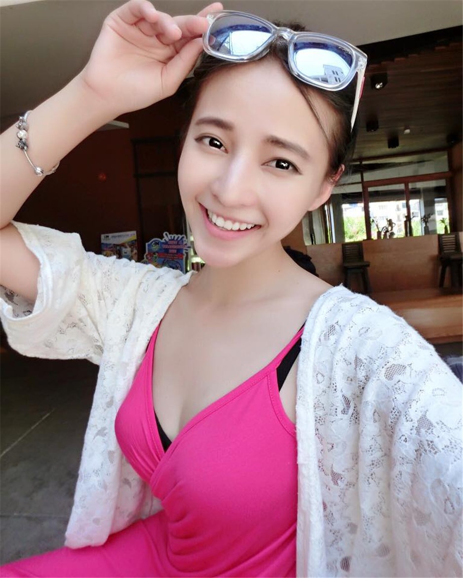 马来西亚美女林莉帏性感自拍图片