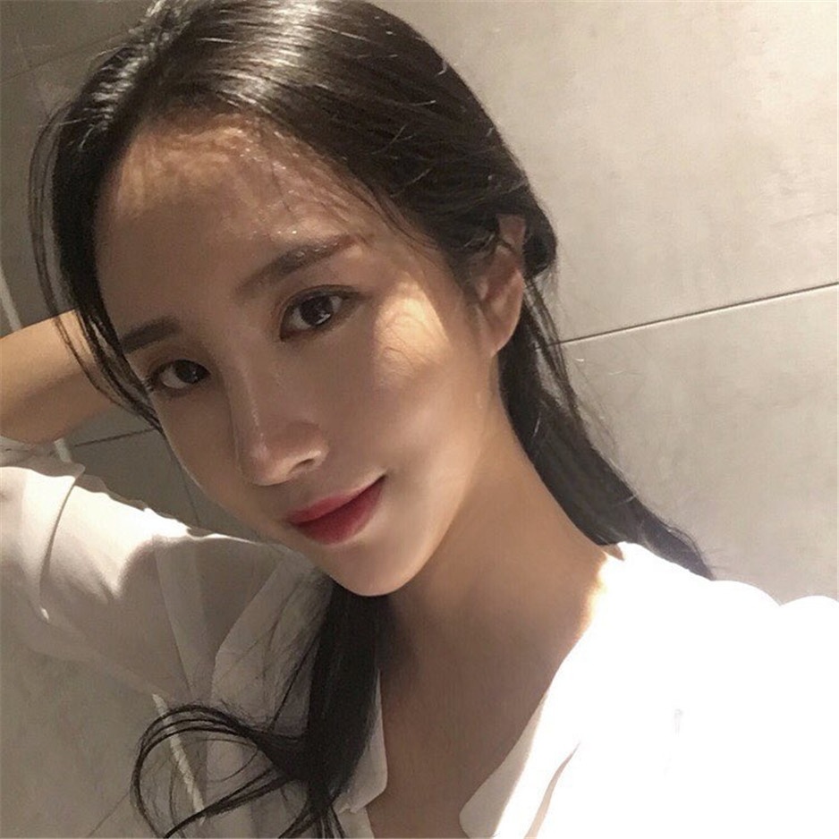 韩国网络美女Daunni自拍照片