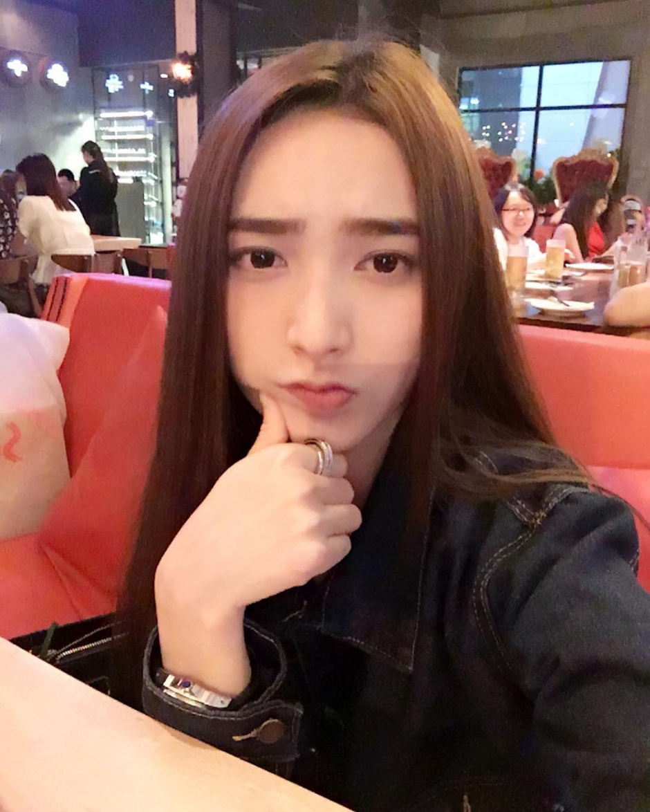 极品气质美女程爱玲精选养眼图片