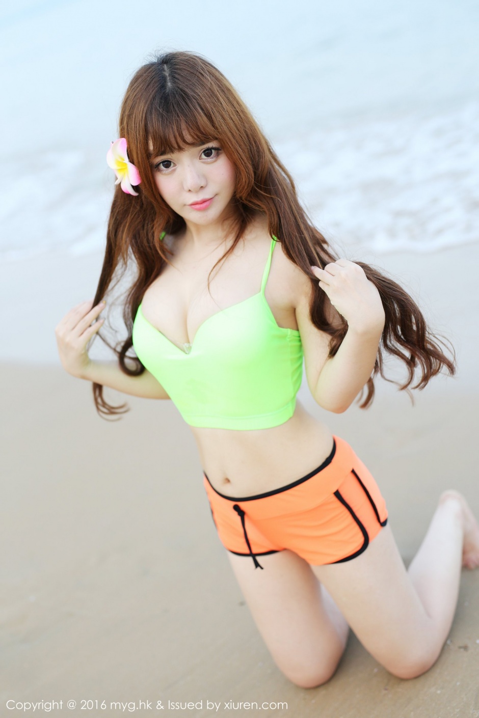 90后性感美眉粉芭比VV比基尼私房照