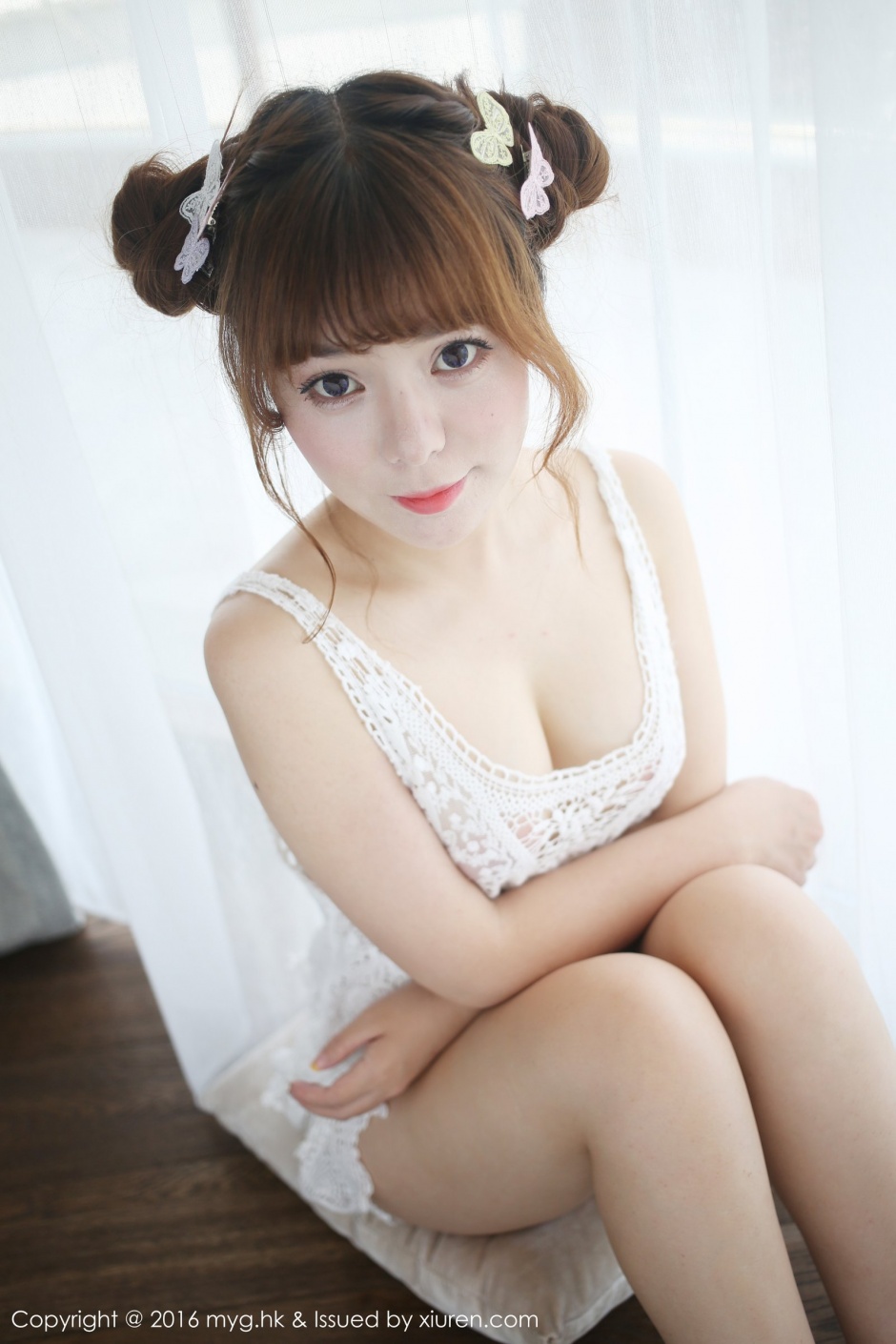 90后性感美眉粉芭比VV比基尼私房照