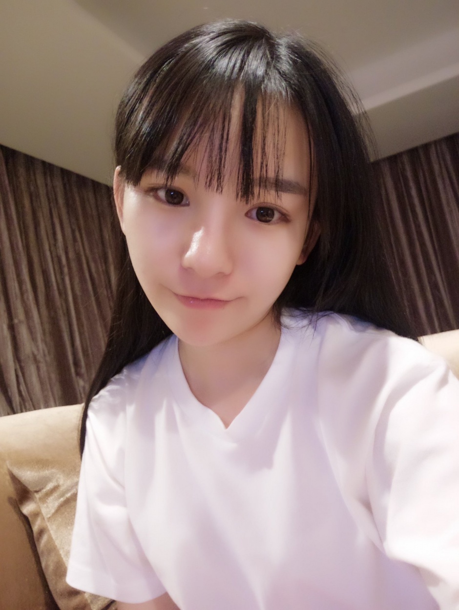 90后女主播赵小臭微博小清新美照