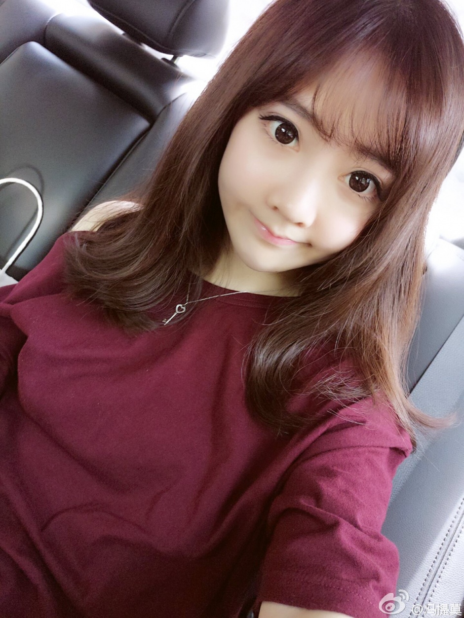 美女女主播冯提莫微博超萌私房照合辑
