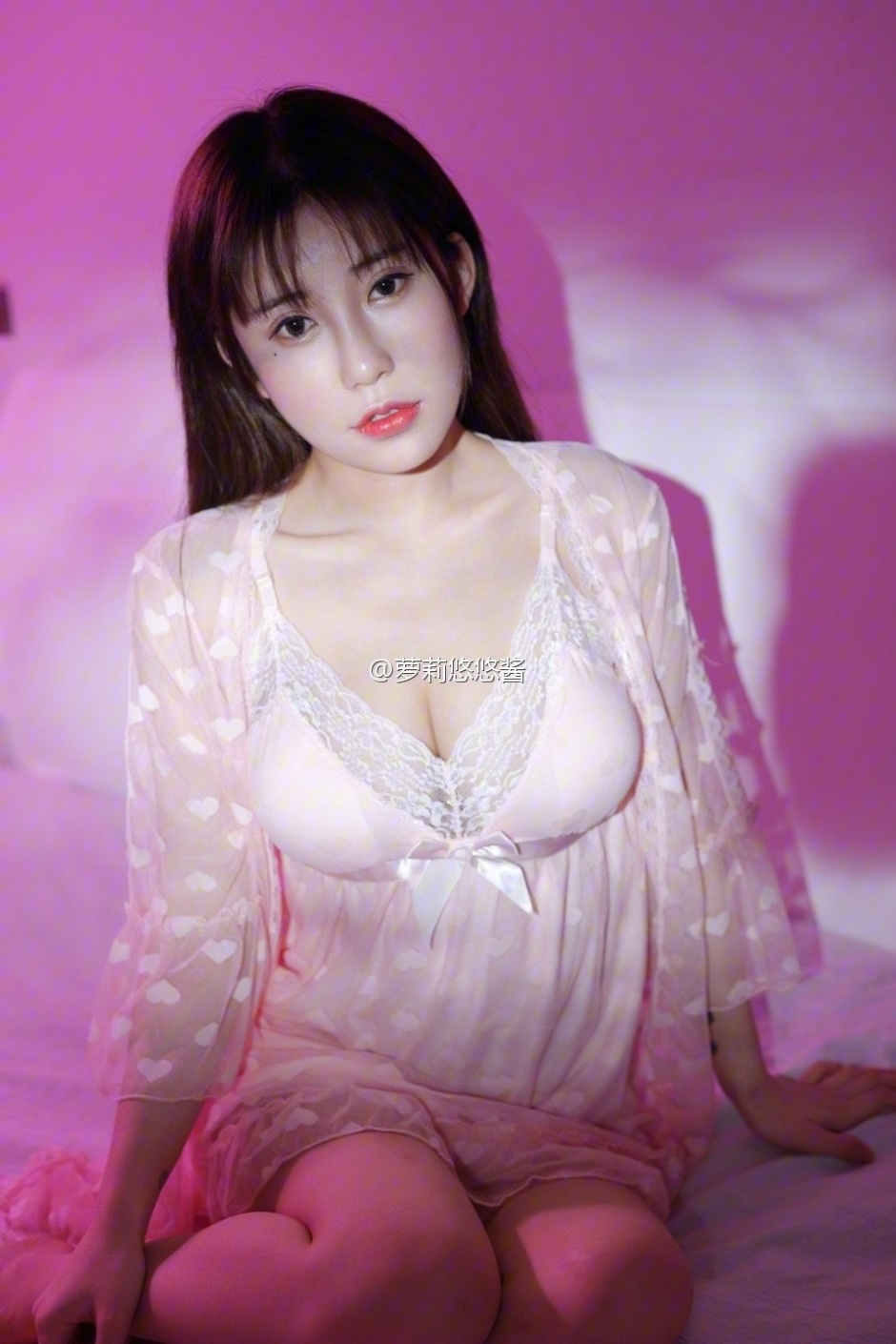 小萝莉美女悠悠酱微博诱人私房写真